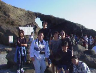これが眼鏡岩。なんかみんな疲れてます...(^^;)